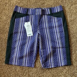 CHASE 54 WOMEN’S SHORTS. SIZE 8. PURPLE, BLACK & WHITE. POCKETS. GOLF. NWT